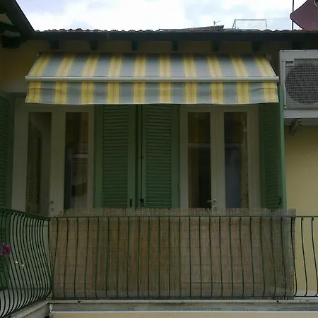 Apartments Viareggio アパート