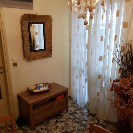 Apartments Viareggio アパート ヴィアレッジョ
