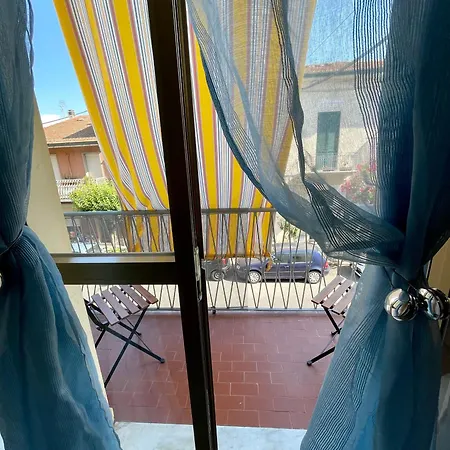 Apartments Viareggio ヴィアレッジョ
