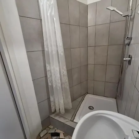 Apartments Viareggio アパート *