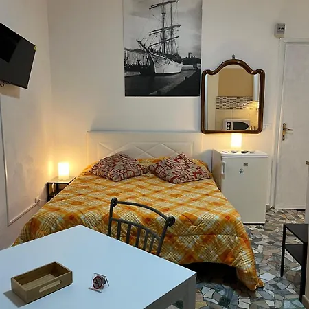 Apartments Viareggio アパート ヴィアレッジョ