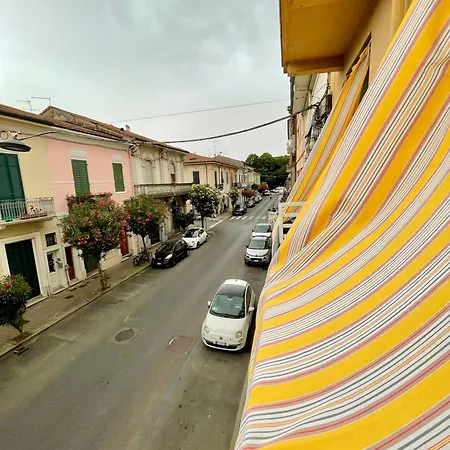 Apartments Viareggio アパート