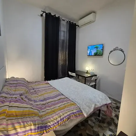 Apartments Viareggio アパート ヴィアレッジョ