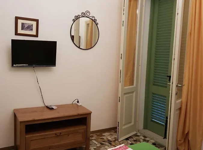 Apartments Viareggio * В'яреджо