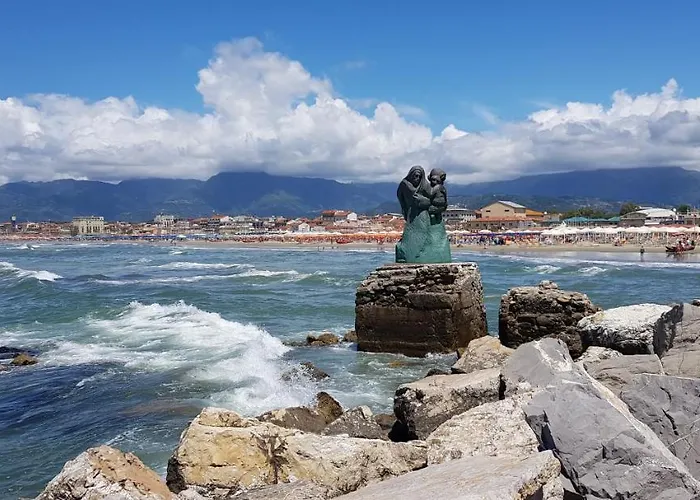 Apartments Viareggio В'яреджо