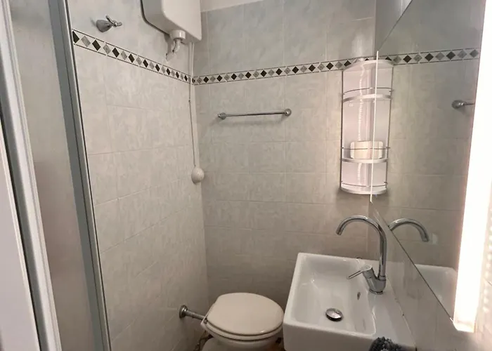 Apartments Viareggio Апартаменти В'яреджо