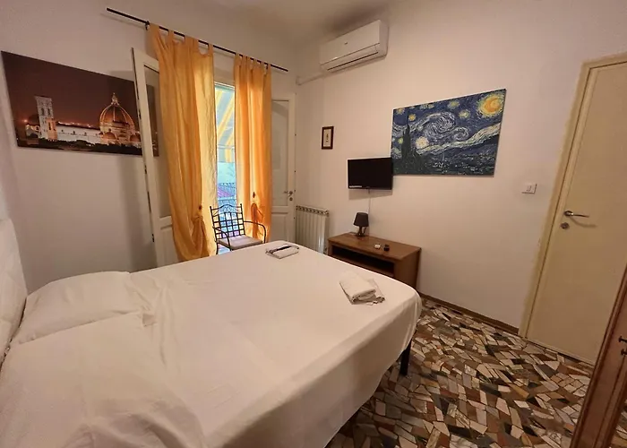 Apartments Viareggio Апартаменти В'яреджо