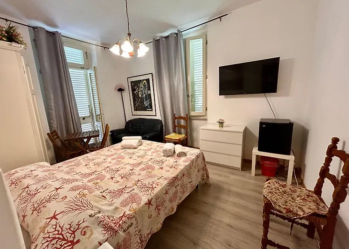 Apartments Viareggio Апартаменти