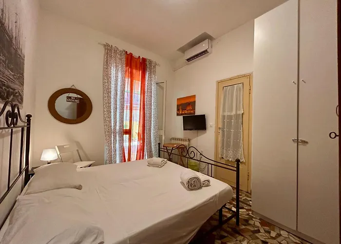 Apartments Viareggio Апартаменти *